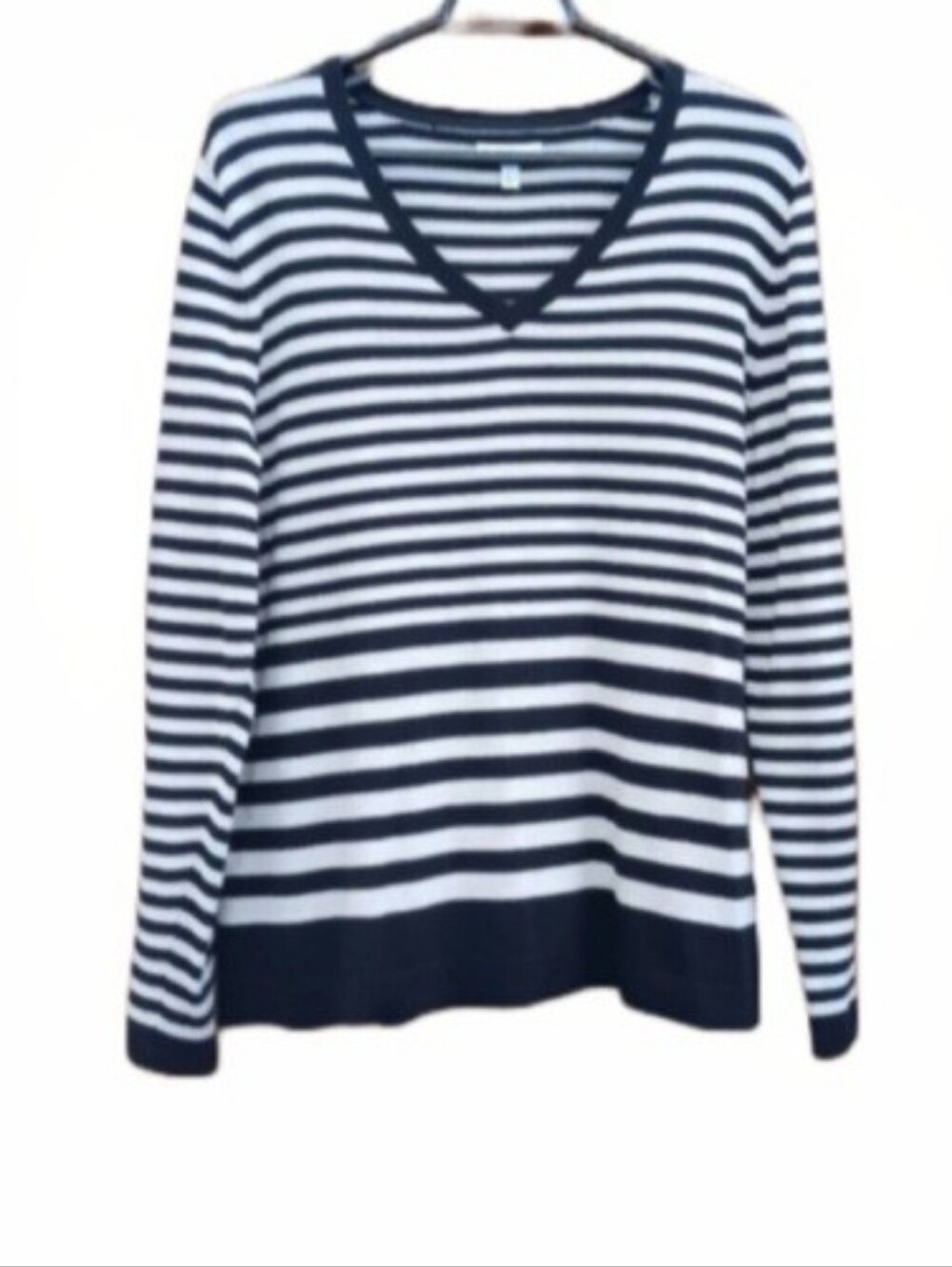 Croft & Barrow V-Neck Black & Cream Stripe Sweater | EUC